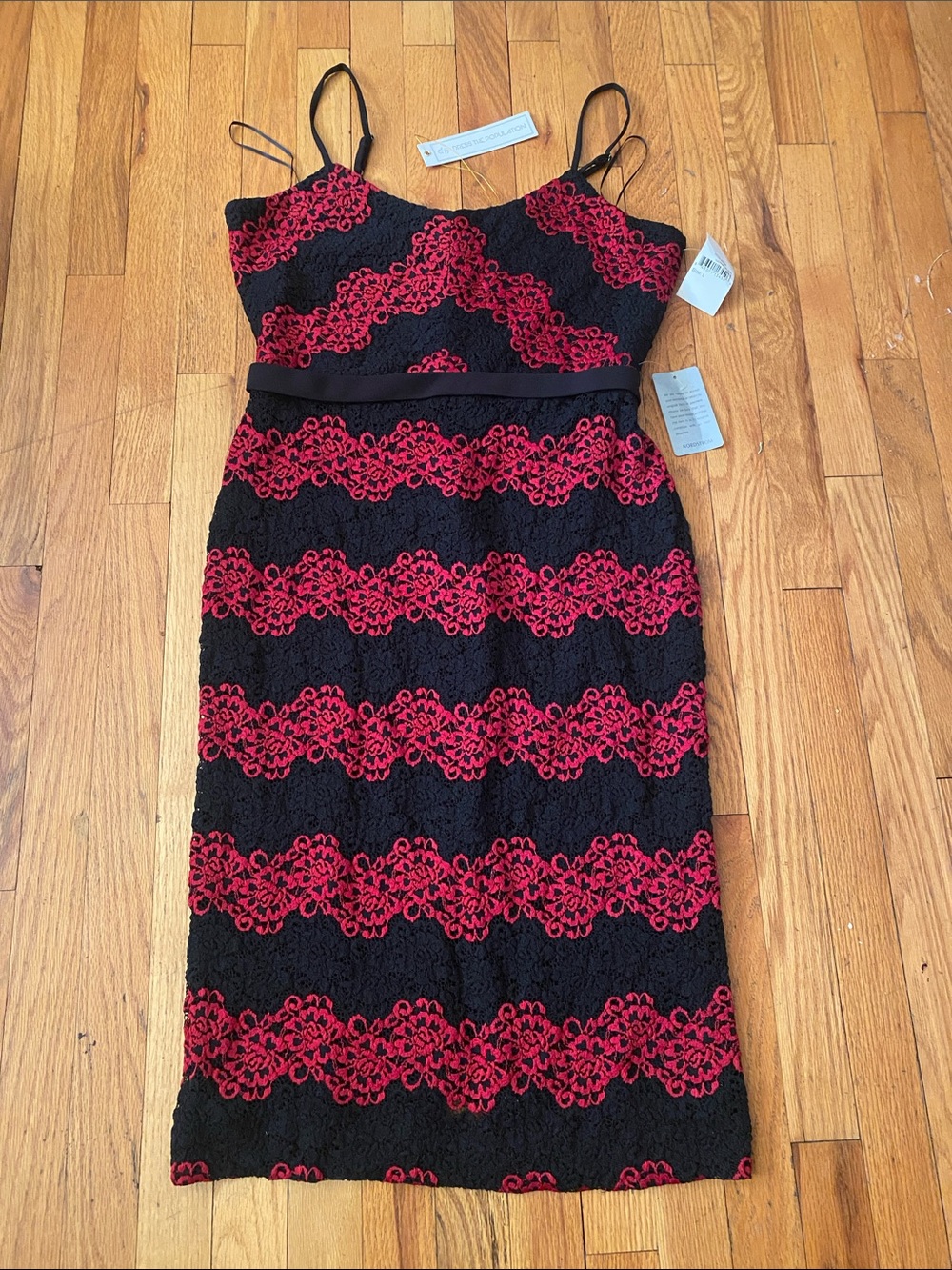 NWT Dress the Population MIDI Lace Dress Size L Black/Red Gorgeous